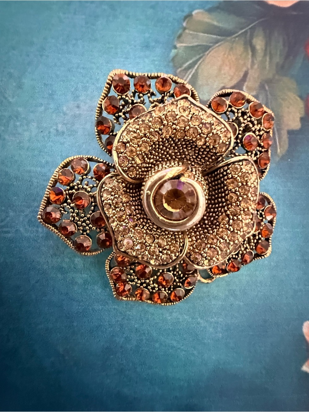Vintage-Inspired Gold Flower Brooch with Amber Stones
